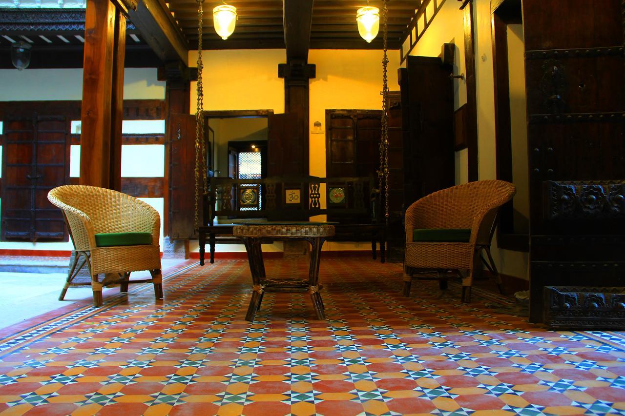 Deewanji Ni Haveli Bed & Breakfast Ahmedabad Eksteriør bilde
