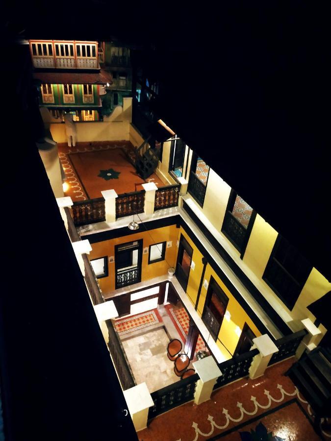 Deewanji Ni Haveli Bed & Breakfast Ahmedabad Eksteriør bilde